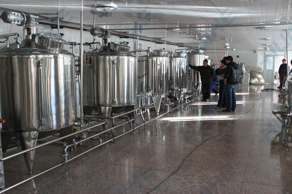 牛奶生產(chǎn)線成形設備