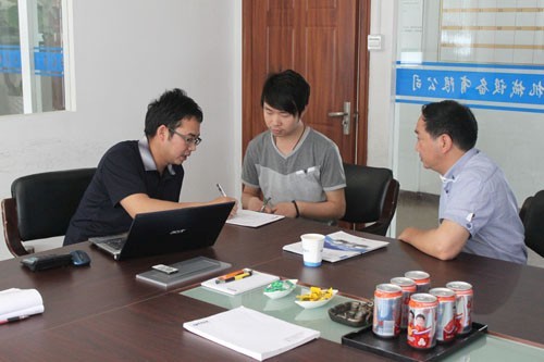 安徽安慶蒸煮鍋客戶與惠合工程師洽談現(xiàn)場1